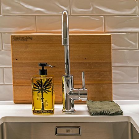Funk In The City - Luxury Laneway Apartment With Single Garage Christchurch Exterior foto